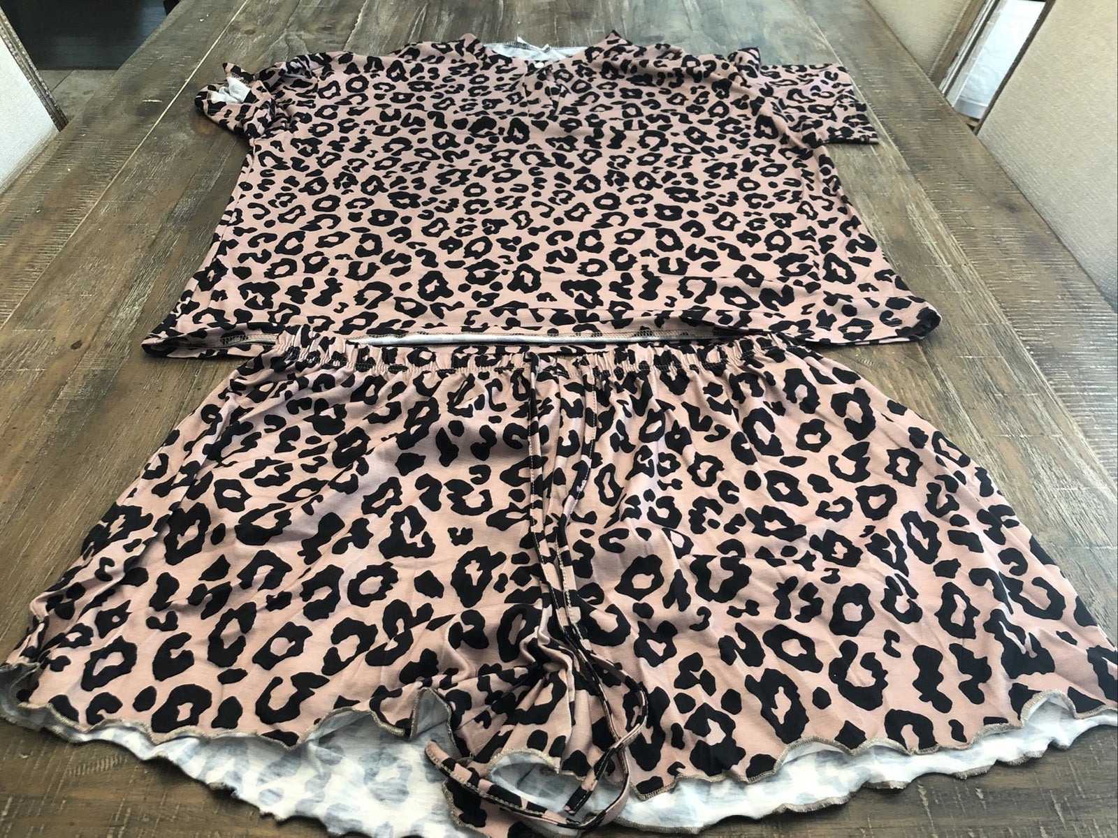 Ekouare, Womens Cheetah Print, Button Up Collar Pajama Set, Size L