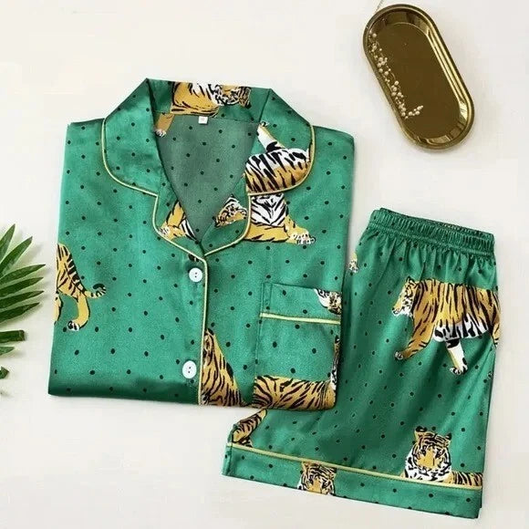 Animal Print Satin Pajama Set Green New SZ M ✨✨🔥🔥