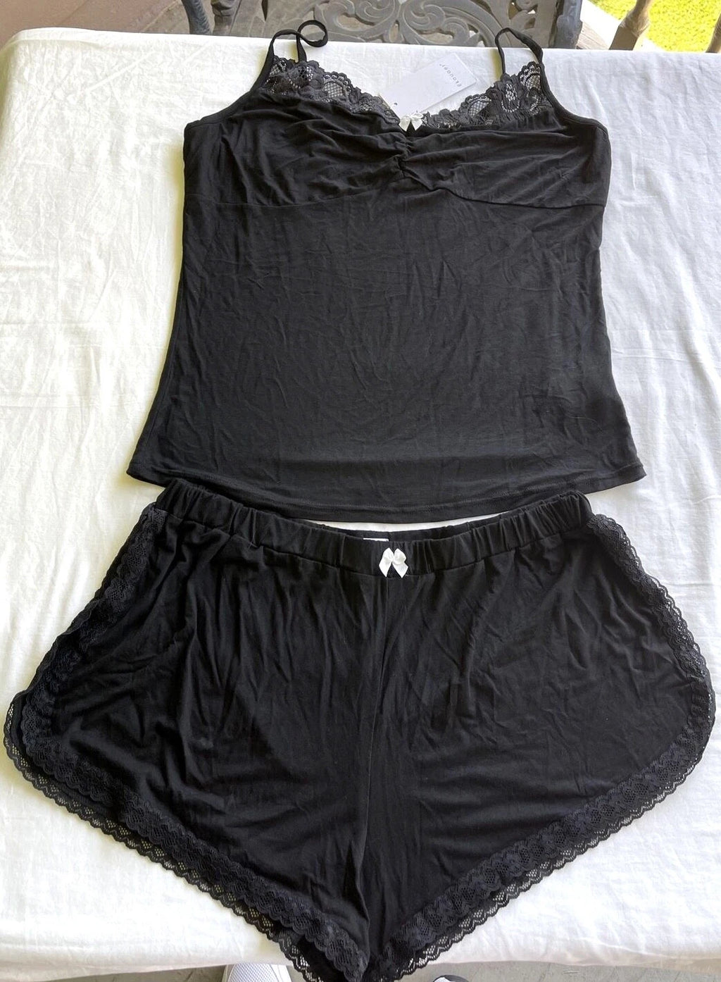Elouaer Women's 2 pc. Black Pajama Set W/White Bow & Lace Top Sz. L