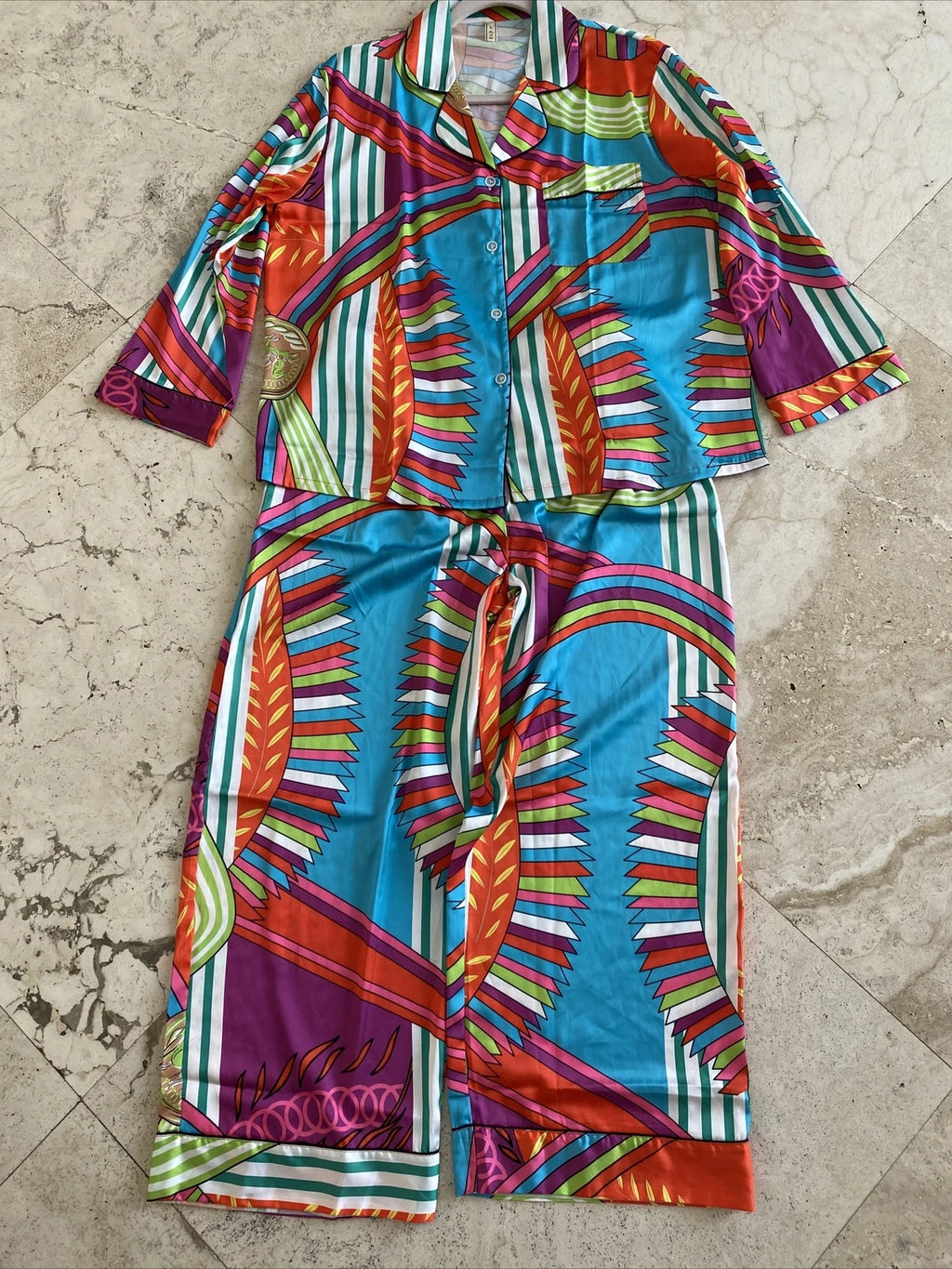 Huan Lo Hai colorfull satin 2 Pc pajama /leisure set Large  long sleeves New
