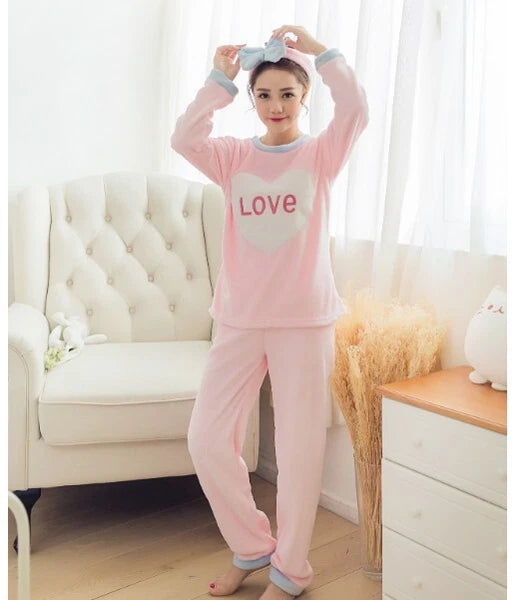New Without Tag Women Love Pink Pajama Set