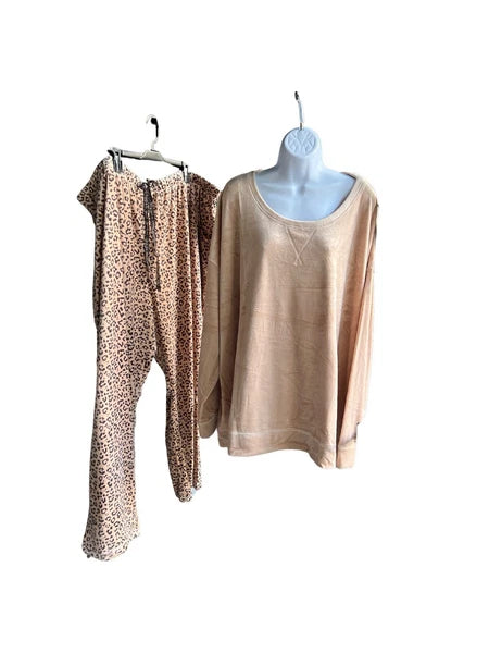 MUK LUKS Petite Length Silky Velour Petite 5X Tan/Animal pajama set