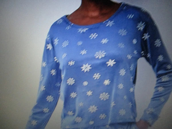 BNWT/Sealed. Sleep Chic Blue w/ Silver Snowflakes Long Sleeve 2-pc. set XL