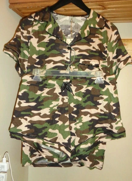 BLIS  GREEN /MULTI CAMOUFLAGE JERSEY   SHORT/SHIRT  PAJAMA  SET NWT SZ M