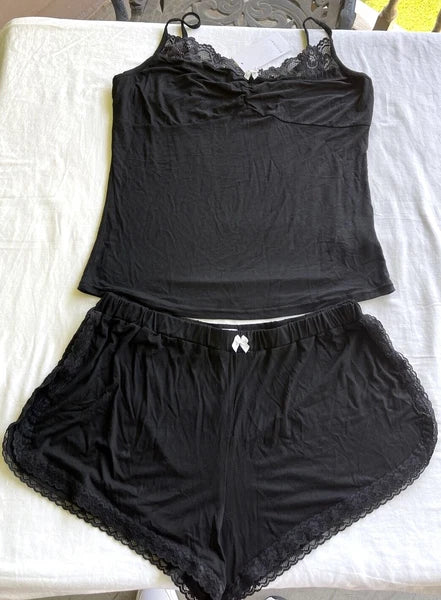 Elouaer Women's 2 pc. Black Pajama Set W/White Bow & Lace Top Sz. L