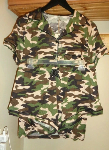 BLIS  GREEN /MULTI CAMOUFLAGE JERSEY   SHORT/SHIRT  PAJAMA  SET NWT SZ M